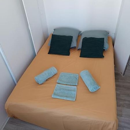 Grand Studio Avec Balcon En Bord De Mer Palavas-les-Flots Esterno foto